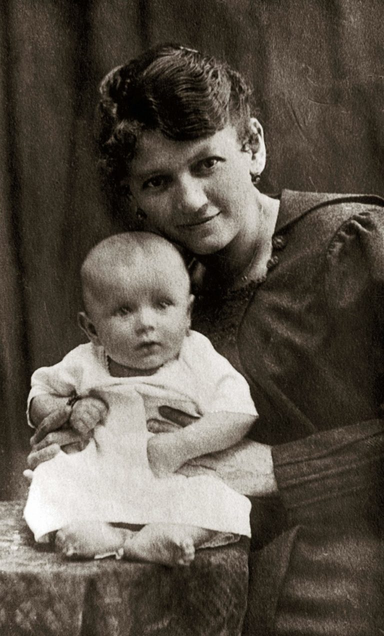 Karol z mamą